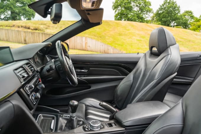 2025 BMW M4