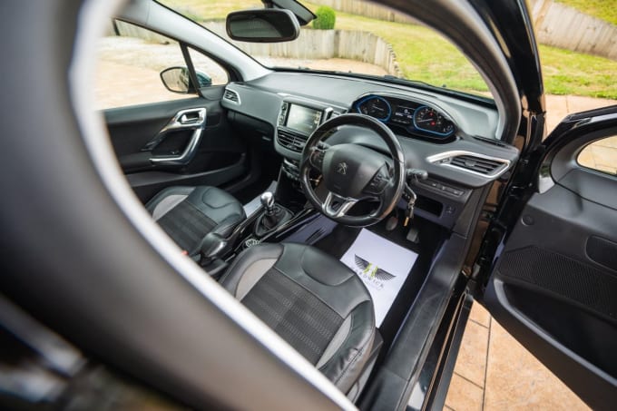 2025 Peugeot 2008