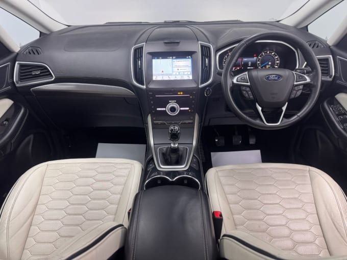 2025 Ford S-max