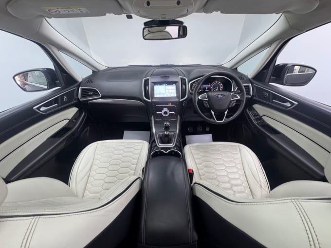 2025 Ford S-max