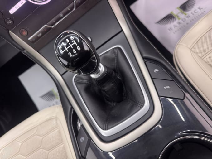 2025 Ford S-max