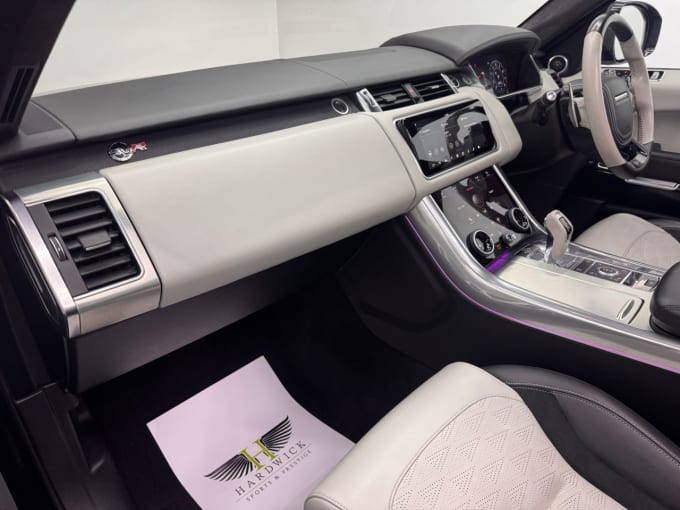 2025 Land Rover Range Rover Sport