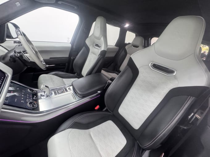 2025 Land Rover Range Rover Sport