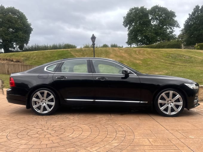 2025 Volvo S90