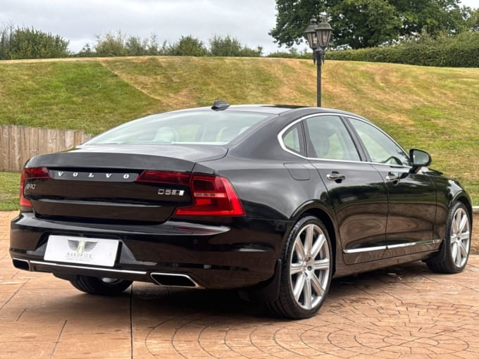 2025 Volvo S90