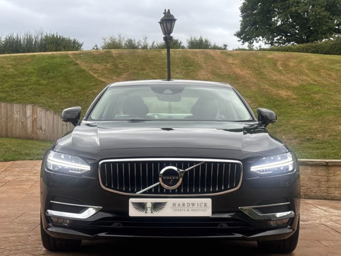 2025 Volvo S90
