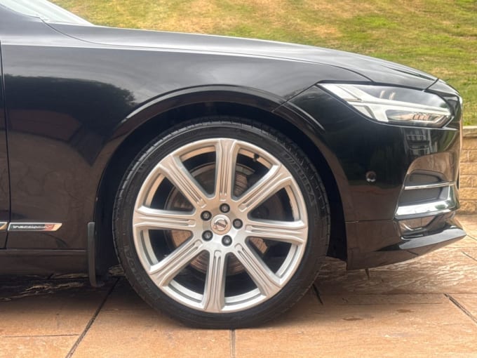 2025 Volvo S90