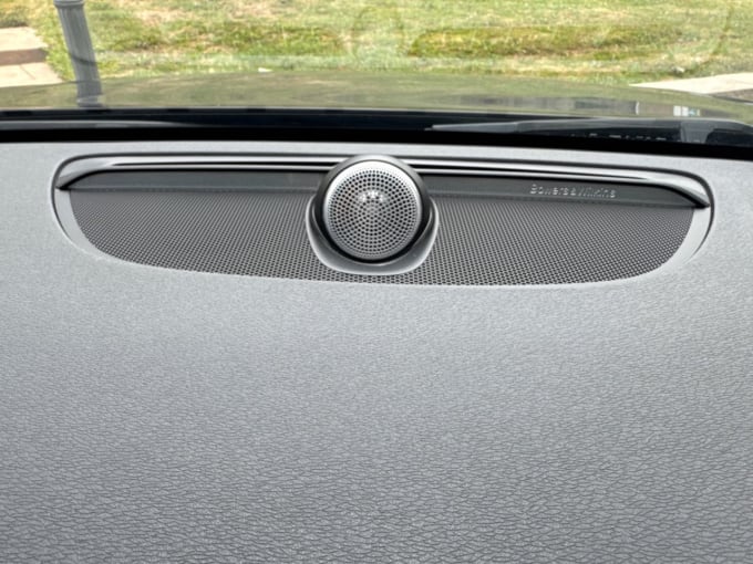 2025 Volvo S90
