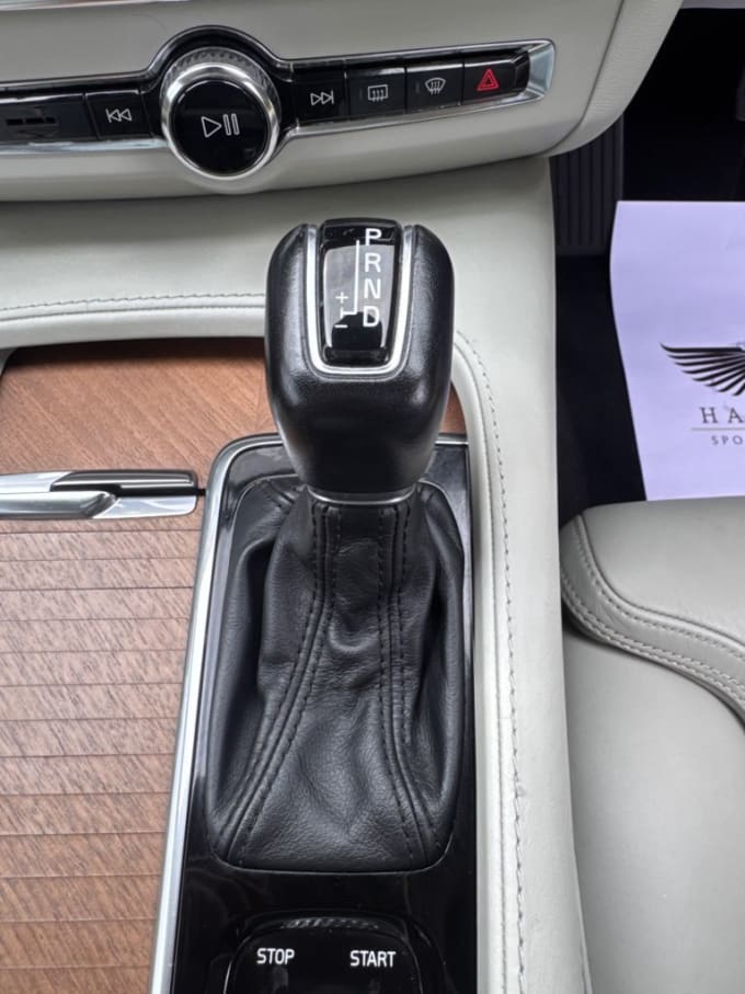2025 Volvo S90