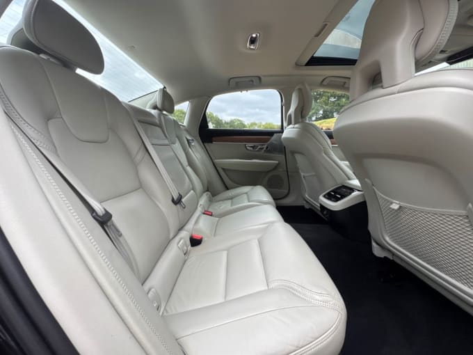 2025 Volvo S90