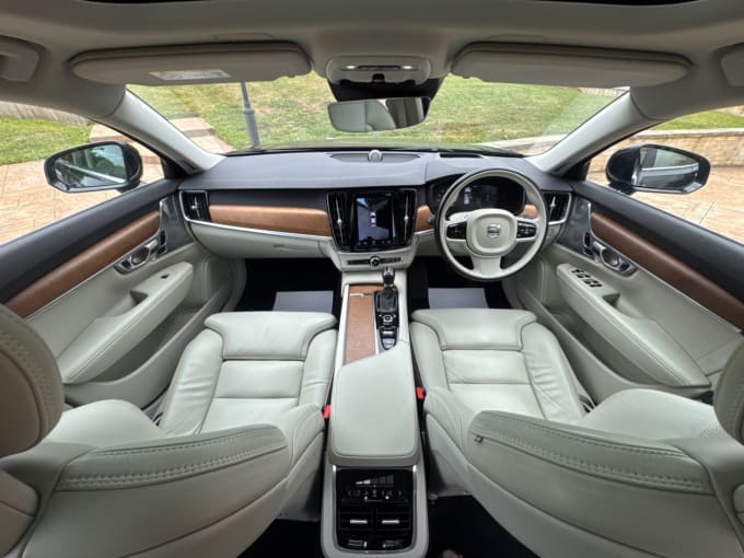 2025 Volvo S90