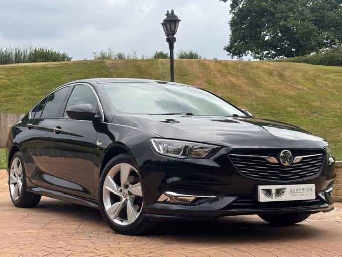2025 Vauxhall Insignia