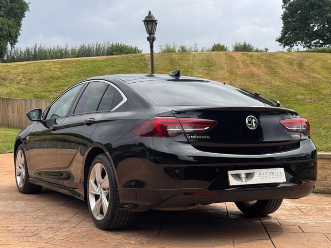 2025 Vauxhall Insignia