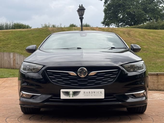 2025 Vauxhall Insignia