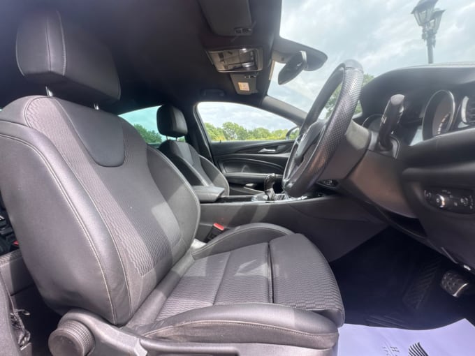 2025 Vauxhall Insignia