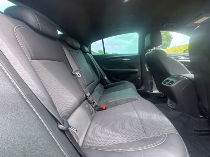 2025 Vauxhall Insignia