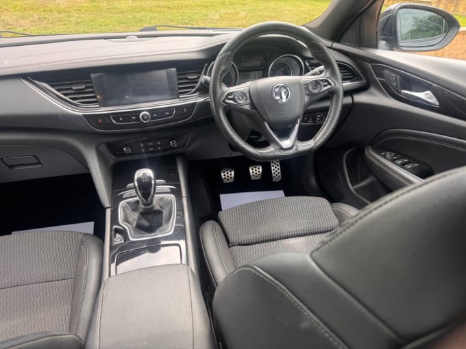 2025 Vauxhall Insignia
