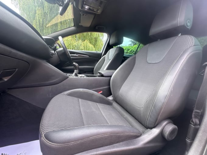 2025 Vauxhall Insignia