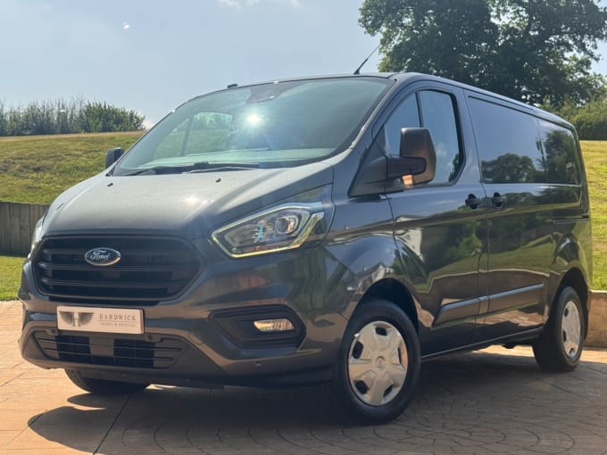 2025 Ford Transit Custom