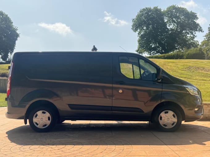 2025 Ford Transit Custom