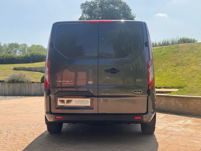 2025 Ford Transit Custom