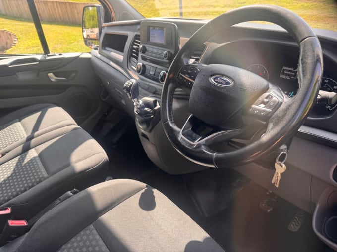 2025 Ford Transit Custom