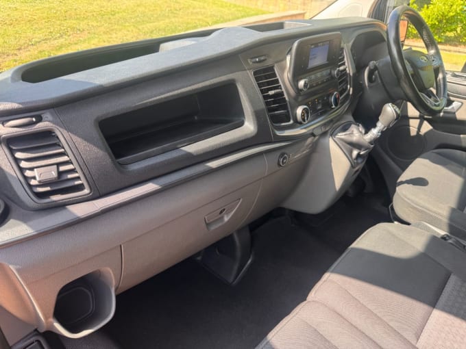 2025 Ford Transit Custom