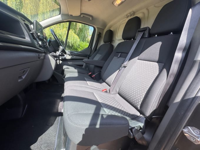 2025 Ford Transit Custom