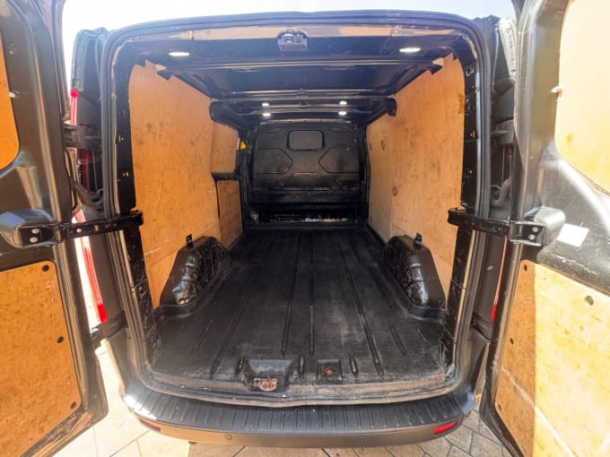 2025 Ford Transit Custom