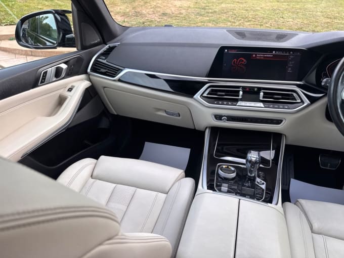2025 BMW X5
