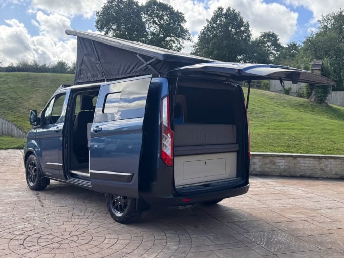 2025 Ford Transit Custom