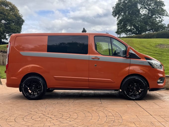 2025 Ford Transit Custom