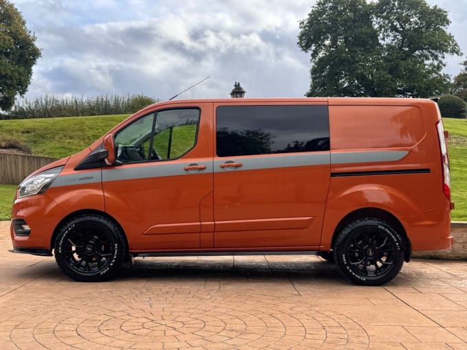 2025 Ford Transit Custom
