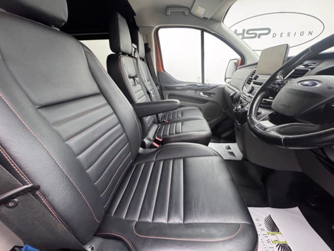 2025 Ford Transit Custom