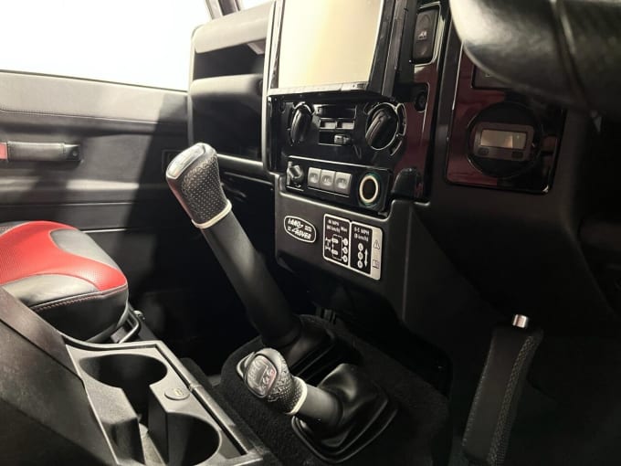 2015 Land Rover Defender 110