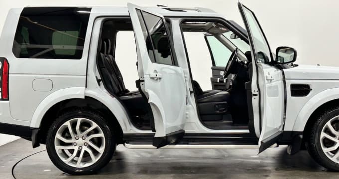 2025 Land Rover Discovery 4