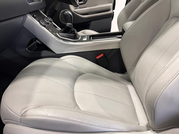 2025 Land Rover Range Rover Evoque