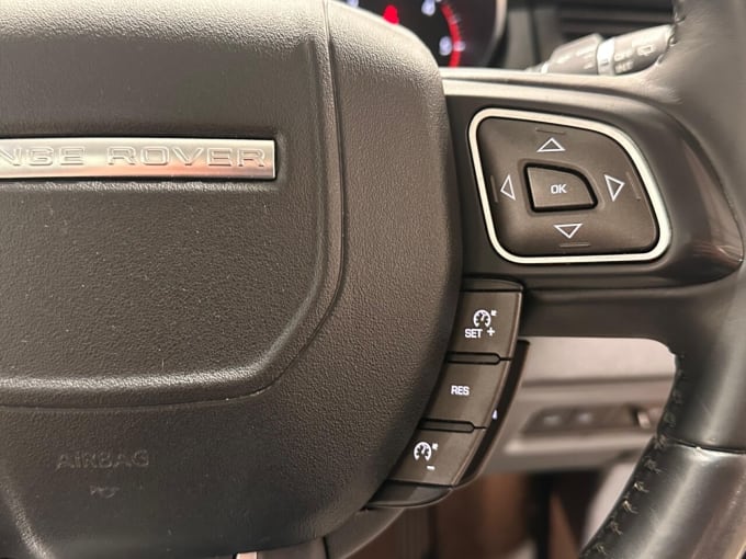 2025 Land Rover Range Rover Evoque