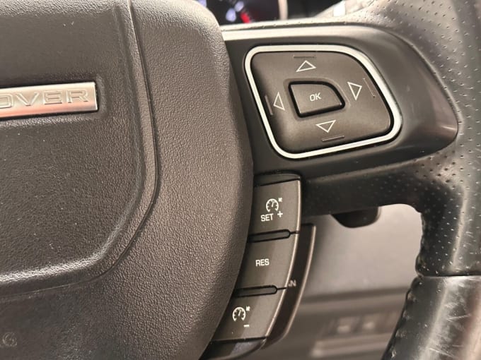 2025 Land Rover Range Rover Evoque