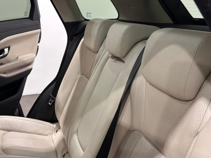 2025 Land Rover Range Rover Evoque