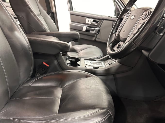 2025 Land Rover Discovery 4