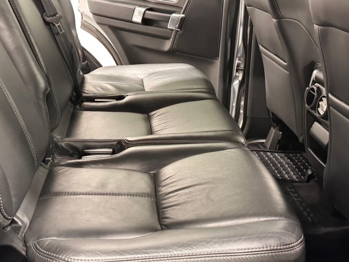 2025 Land Rover Discovery 4
