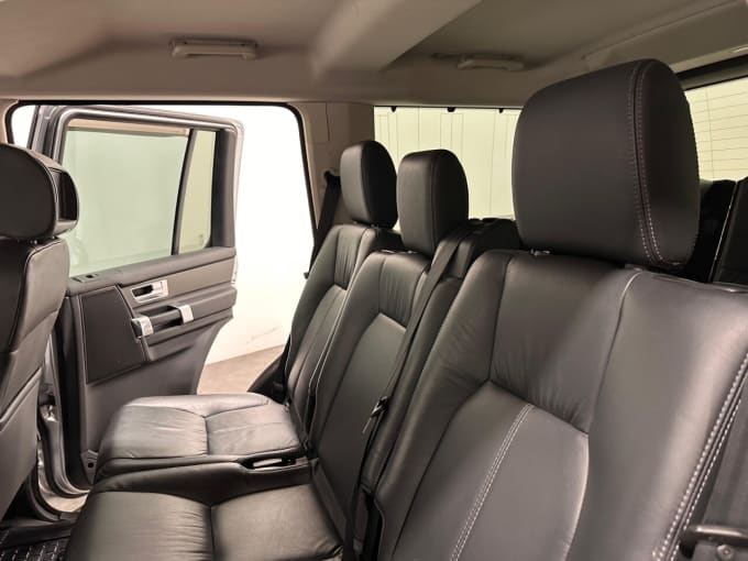 2025 Land Rover Discovery 4