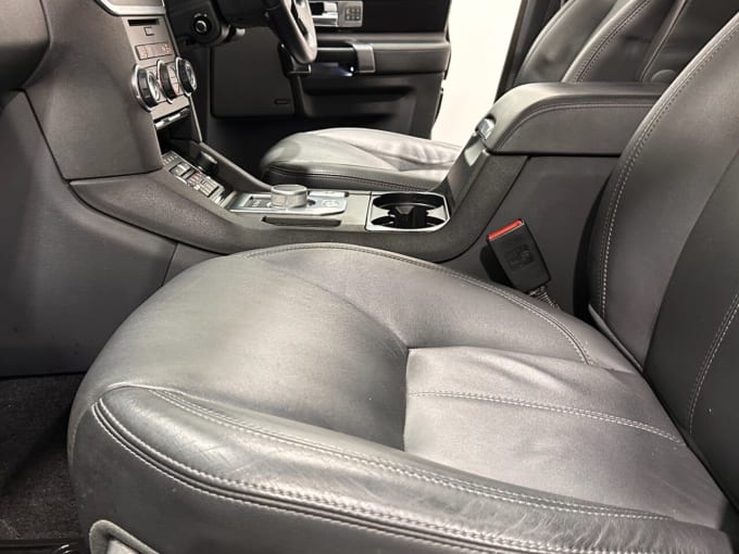 2025 Land Rover Discovery 4