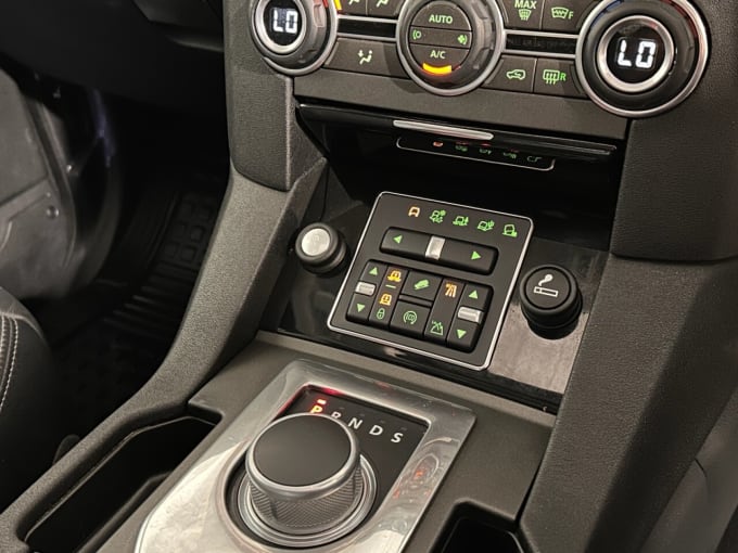 2025 Land Rover Discovery 4