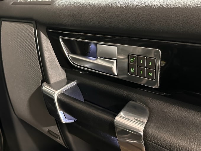 2025 Land Rover Discovery 4