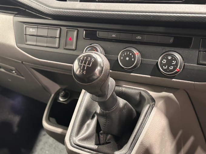 2025 Volkswagen Transporter