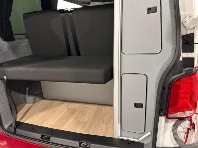 2025 Volkswagen Transporter