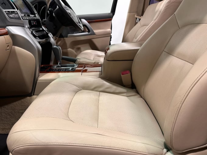 2025 Toyota Land Cruiser