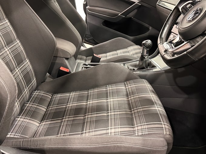 2025 Volkswagen Golf